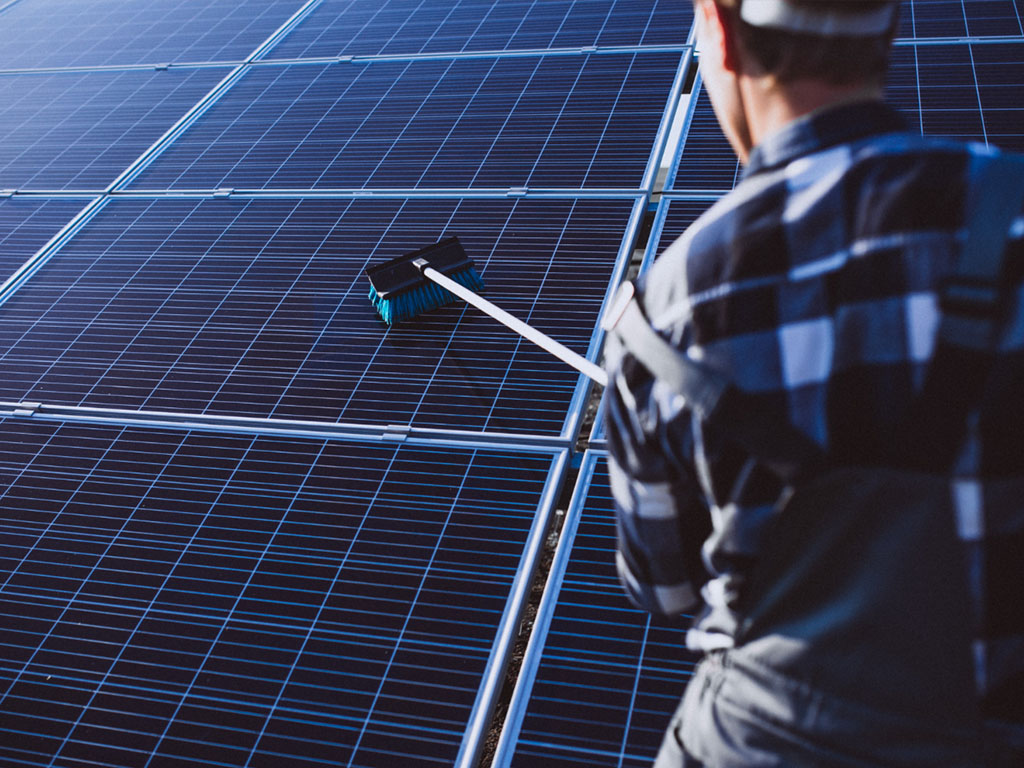 Bsolar Napelem és tetőtisztítás